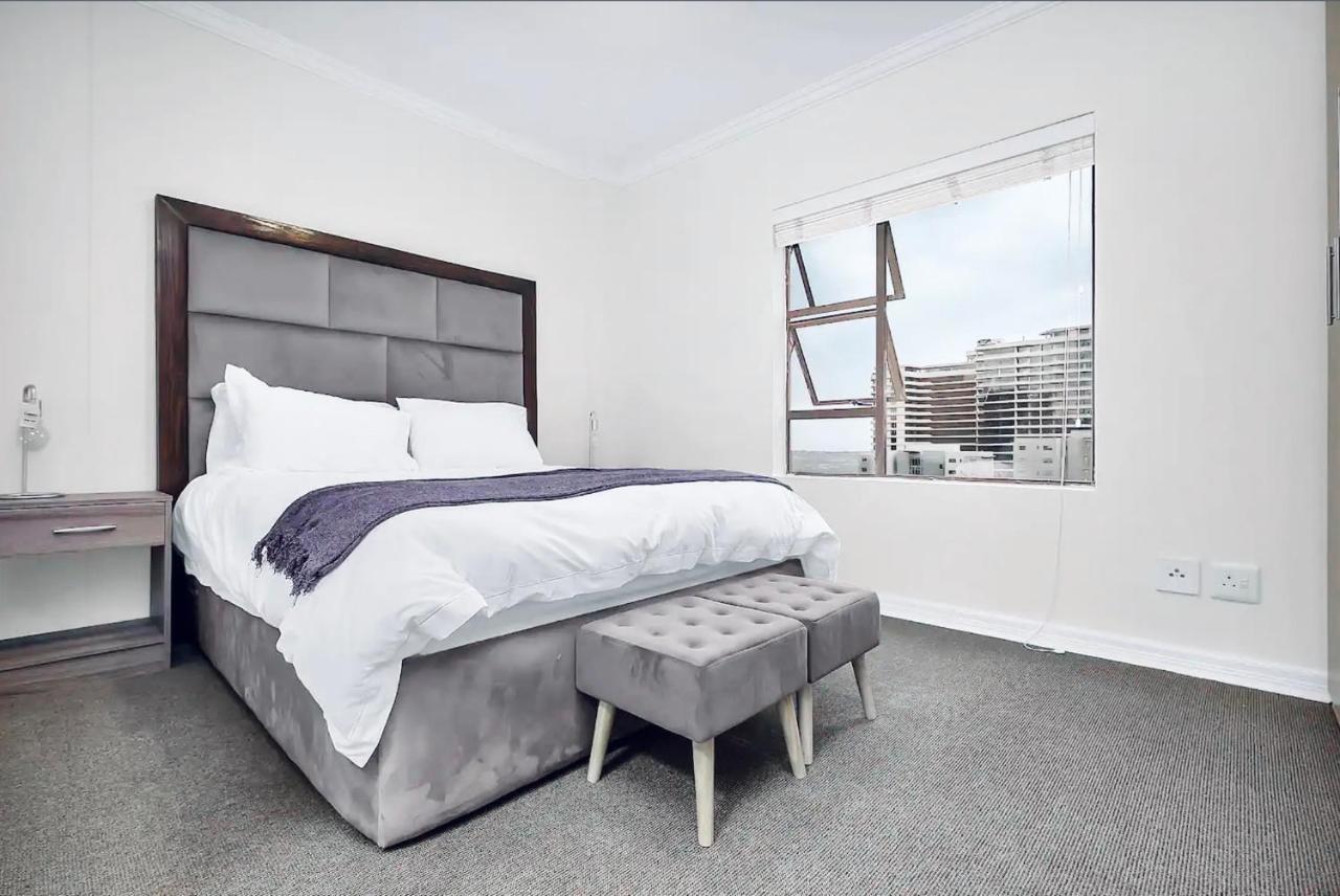 2 Bedroom 2 Bath Luxury - Sandton Cbd Joanesburgo Exterior foto